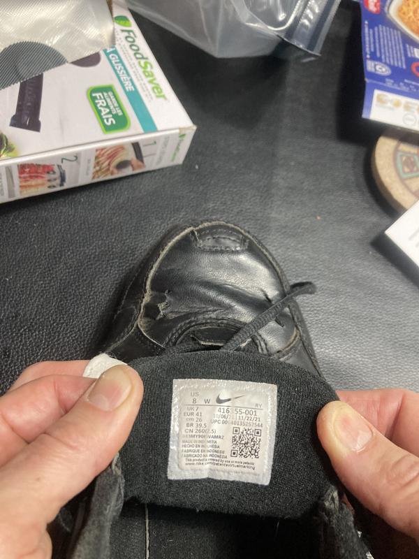 Nike Men's Air Monarch Defective Stitching Between Sole and Leather Upper