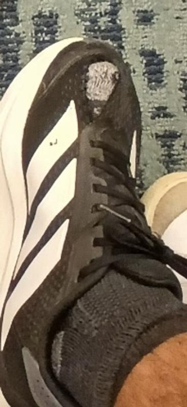 The fabric around the toe rips easily.