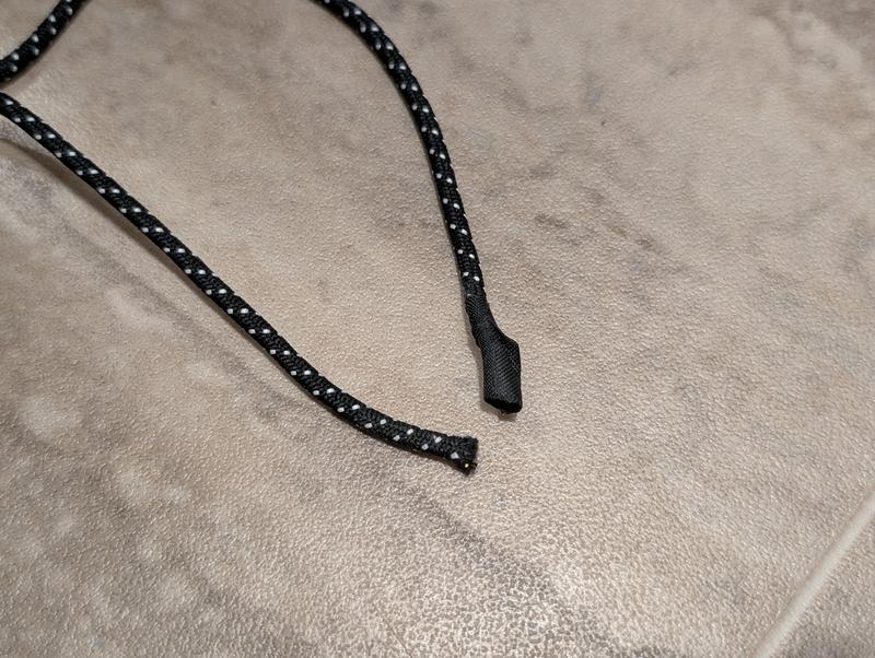 Drawstring on the left boot broke.