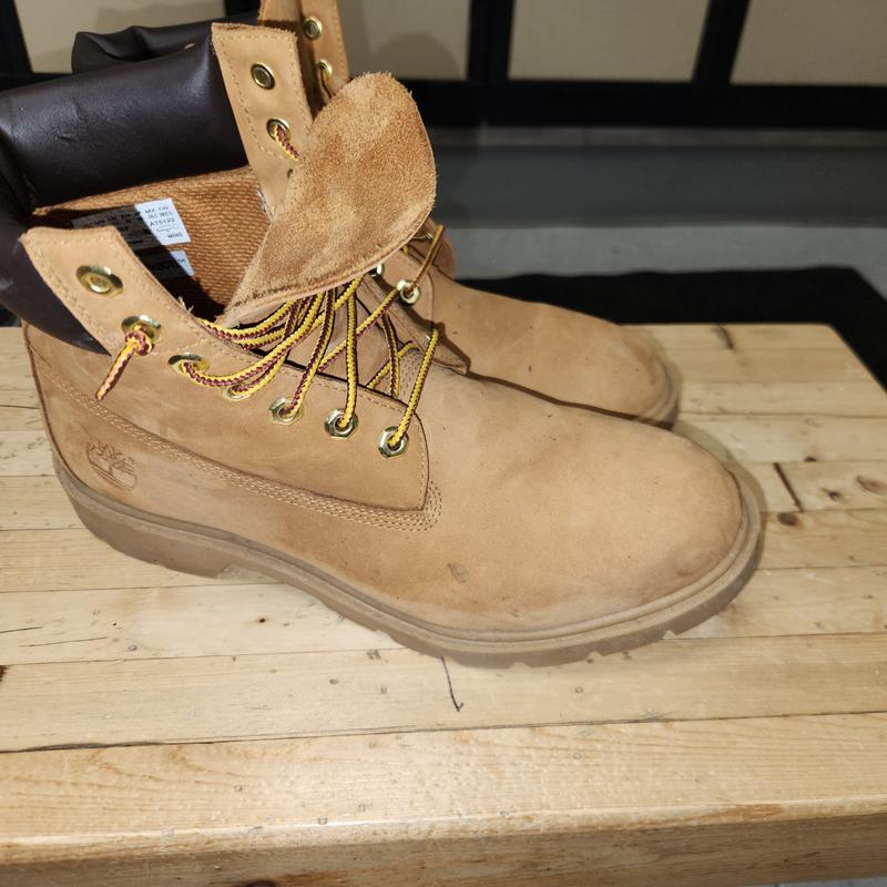 Brand new boots lining is garbage.