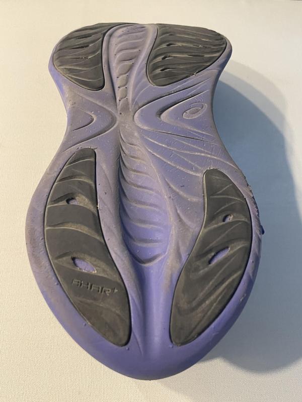 Outsole tread after 100 km.