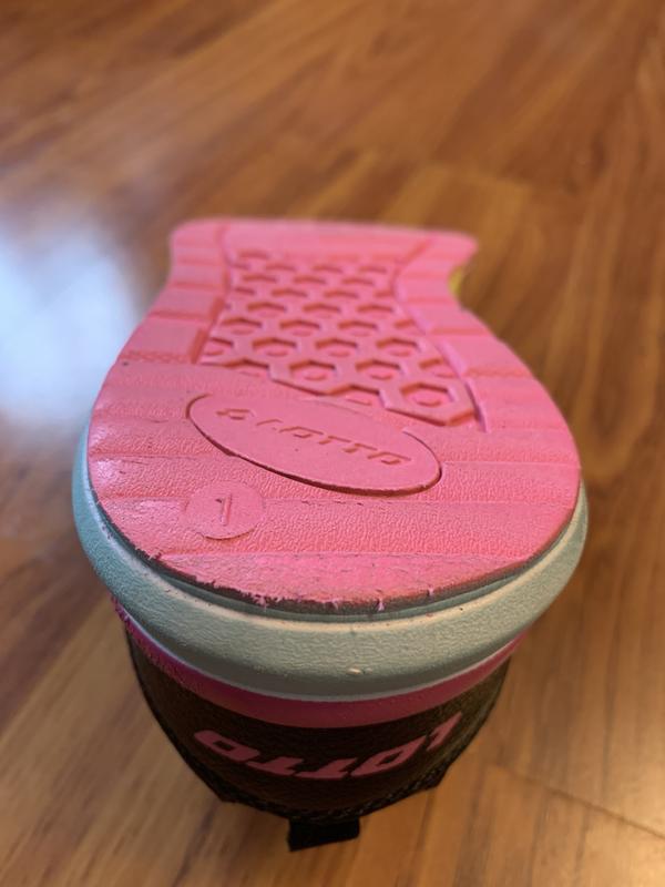 Alternate angle in attempt to show material texture.