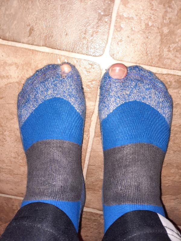 Big toes protruding, next toes starting to show, less than one month after purchase.