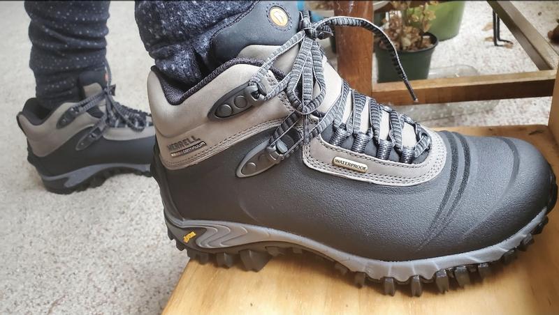 Botte de discount randonnée merrell femme