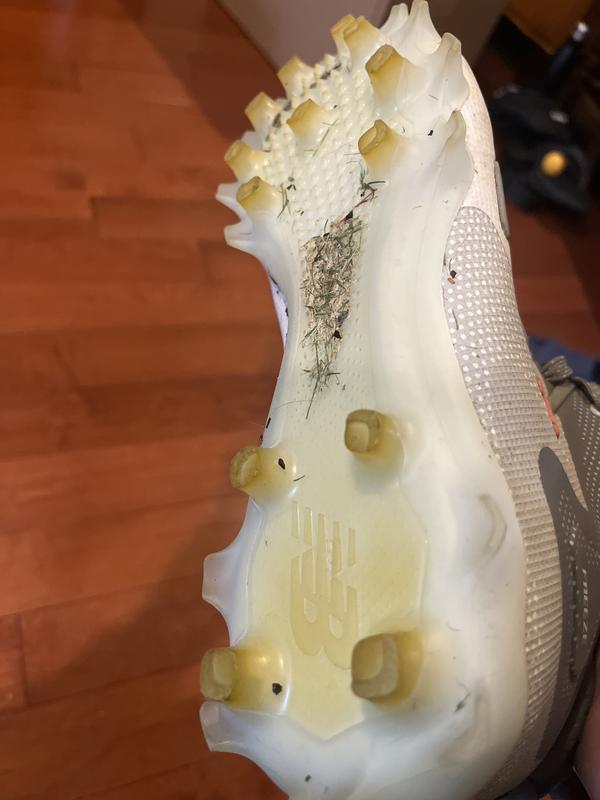 Minimal wear on cleats as they broke so quickly
