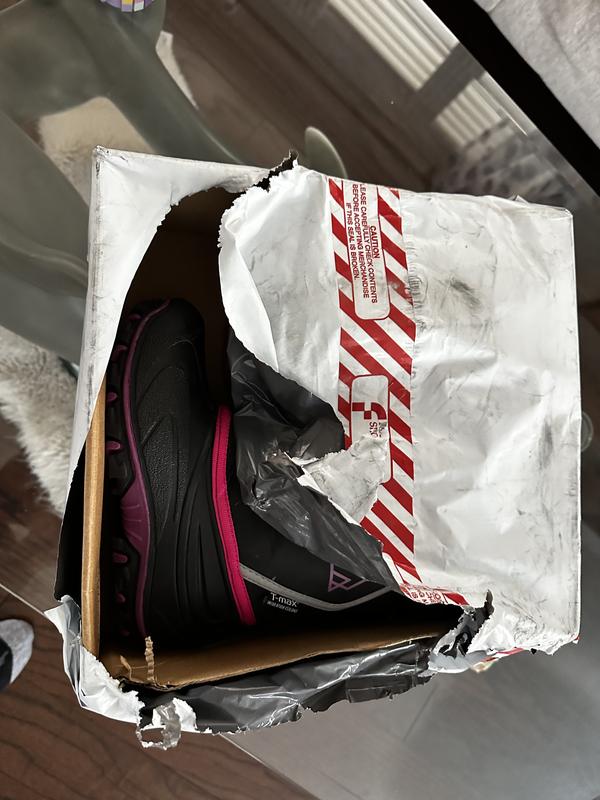 Shoe box didnt have a top as well