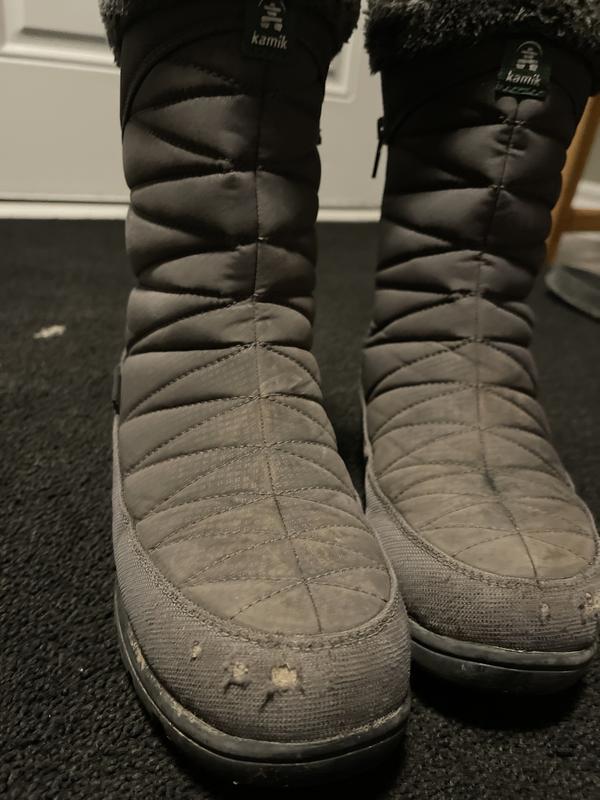 After buying online the shoe boots I cannot return on the store so I went in the store and I get another boots and after using one week I have the receipt and everything now they have a hole and it’s it’s very bad and I’m putting a picture of that one too