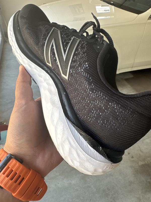 New Balance Men's Fresh Foam M680 v7 Lightweight Mesh Running Shoes