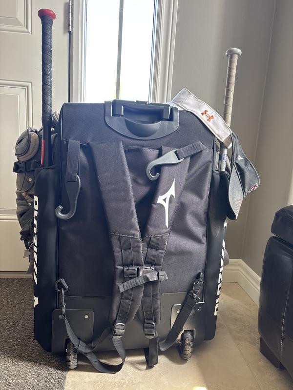 Mizuno Samurai catcher bag.