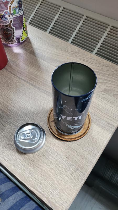 Perfect fit, perfect grip and holds temperature very well. Comes with a hollow Yeti tall can as well.