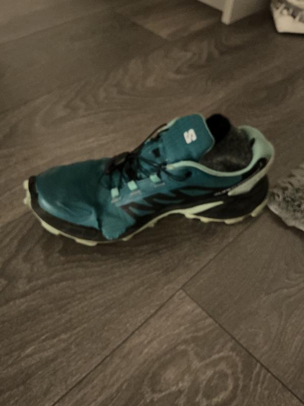 Where the shoe is supposed to flex-bend`