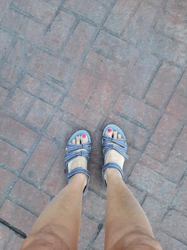 Very steep roads here in Zihuatanejo and these shoes definitely grip the road superbly.