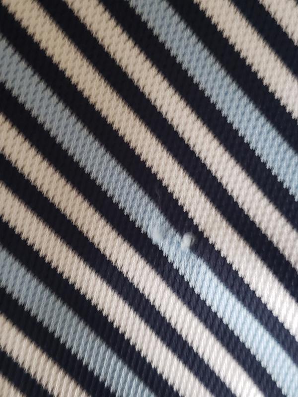 This should be a factory second however was sold to me as fresh. Poor QC process at Sports Check