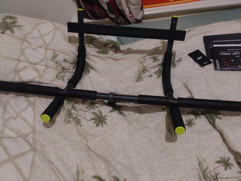 Pull up bar