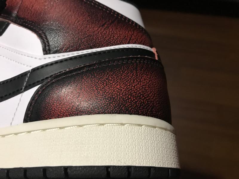 Right Shoe: Perfect inner heel panel