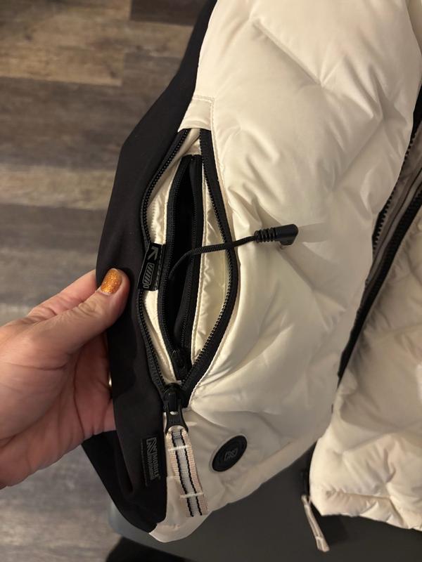 Review Thumbnail Image 1 370463147