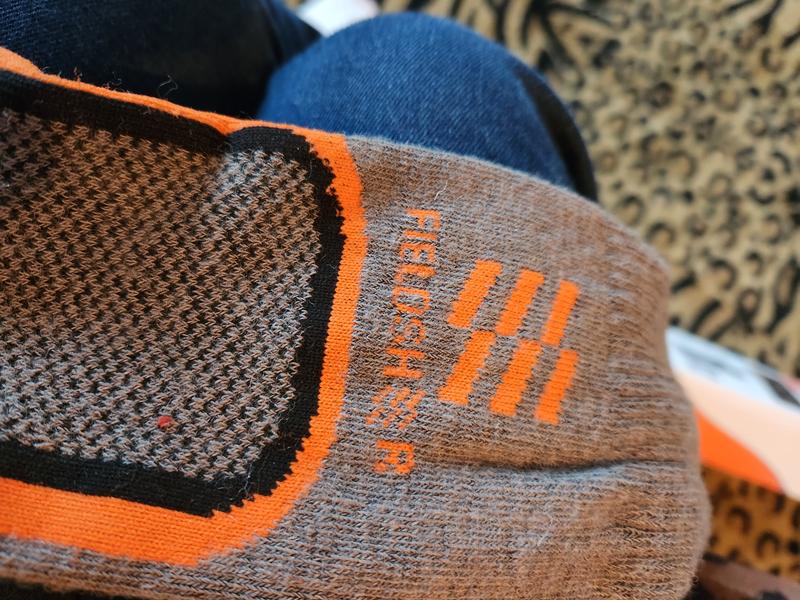 Mobile Warming Heated Socks,Tri-blend Construction,w/Wireless  Control,Grey/Black : : Clothing, Shoes & Accessories