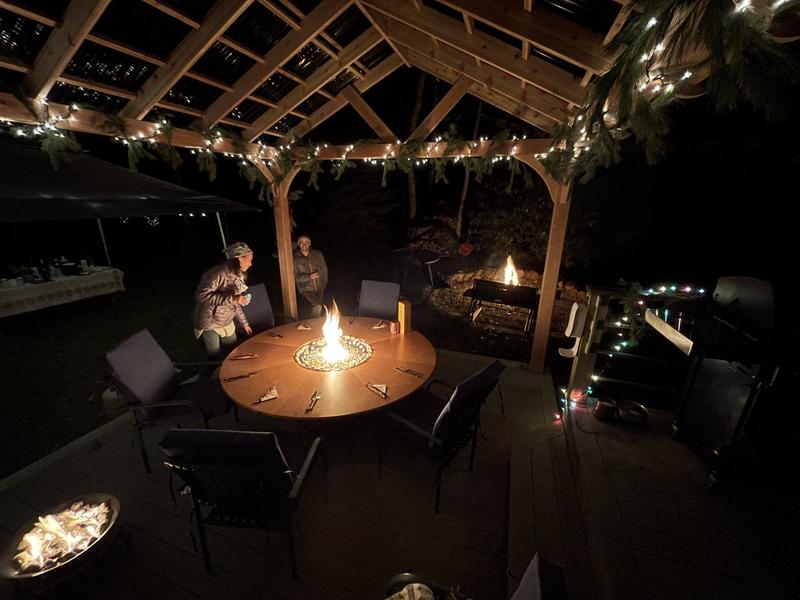 This is with my Thanksgiving 6' diameter wood top added.