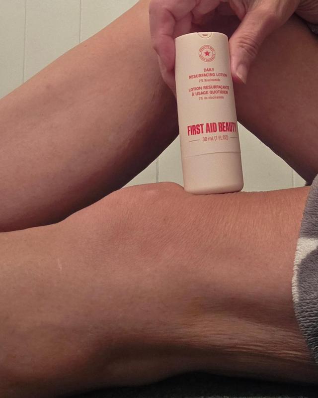 Customer photo for "Easy pump to use to rub in right amount its good"