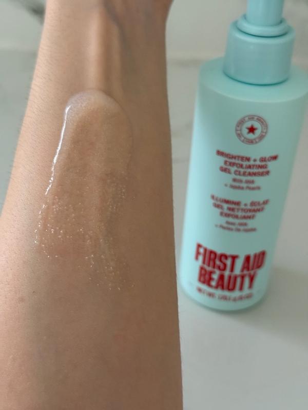 Customer photo for "Gentle exfoliation that gives a brighter glow"
