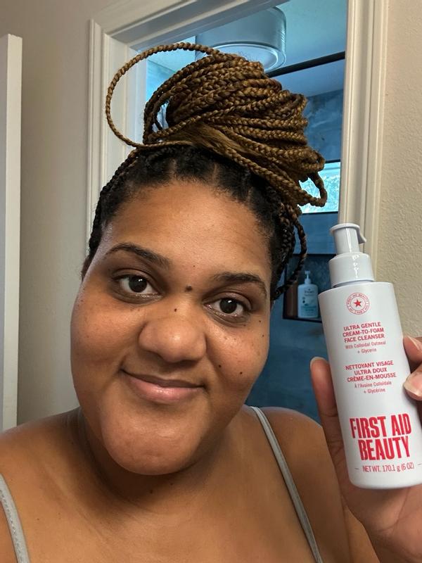Customer photo for "Nice and creamy and refreshing for the skin"