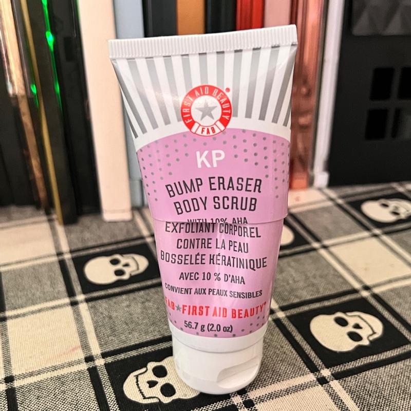 First Aid Beauty – KP Bump Eraser Body Scrub with 10% AHA