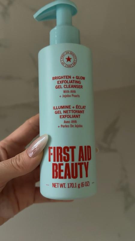 Customer photo for "Gentle exfoliation that gives a brighter glow"