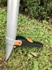 plantoir à bulbes sur pied manche aluminium fiskars xact l 105 cm Ø50