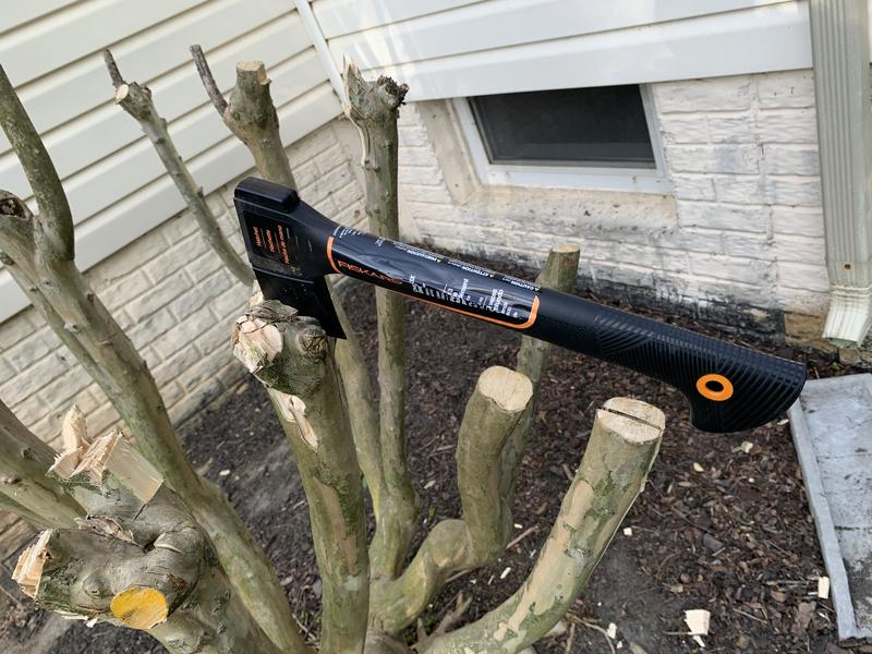 Fiskars Hatchet Tool, 14 FiberComp Handle with Steel Blade for Small to  Medium Logs 
