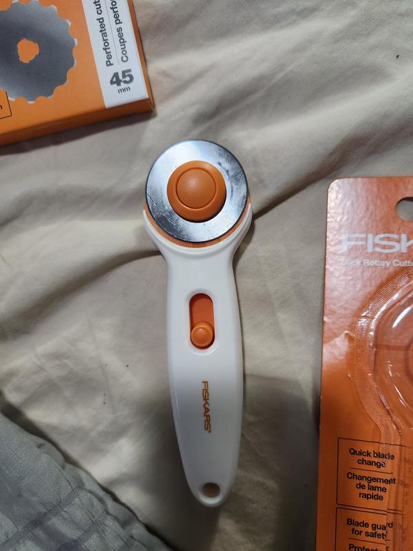 Fiskars Rotary Cutter - 45mm - WAWAK Sewing Supplies