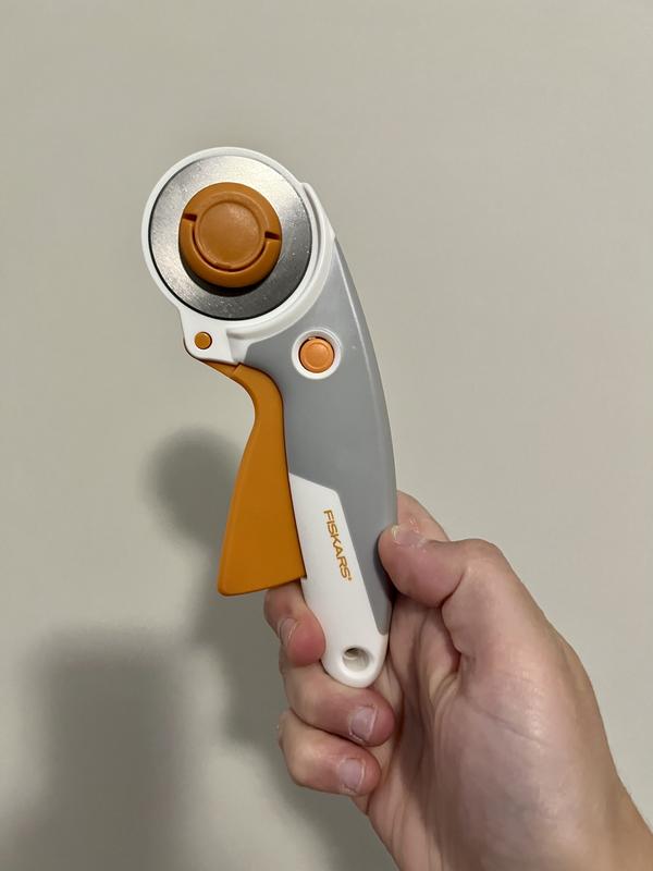 Premium Quality Fiskars Rotary Cutter Blade Stick Trigger 45mm