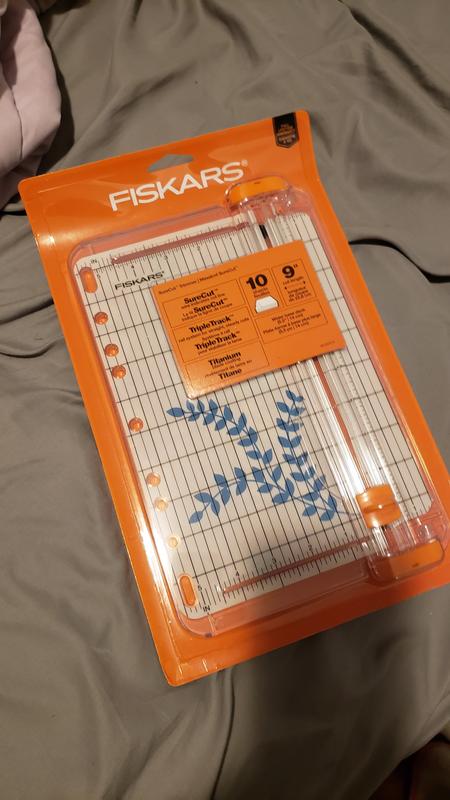 Fiskars SureCut Deluxe Paper Trimmer, 10 Sheets, Plastic, 9 x 15