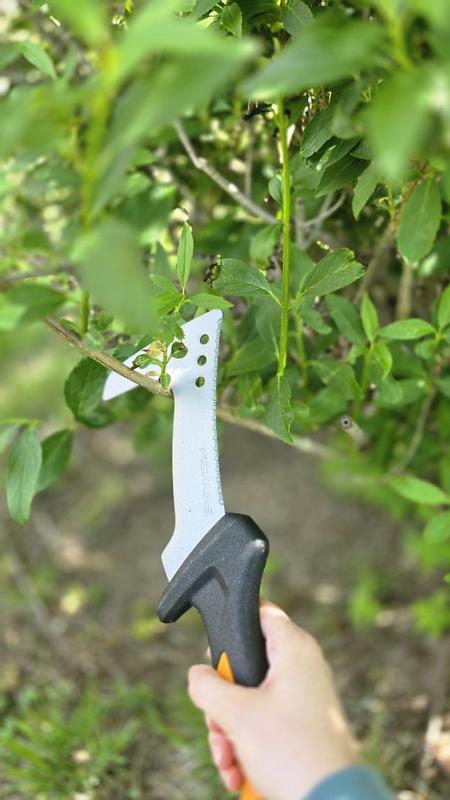 Fiskars 6 in. Hooked Steel Blade, Textured Patterned Handle 13 in