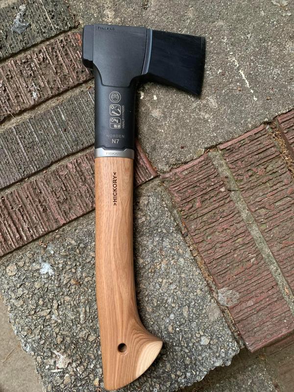 Fiskars Norden chopping axe N7 with sharpener