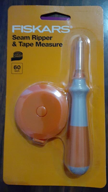 Fiskars Seam Ripper and Measuring Tape Set