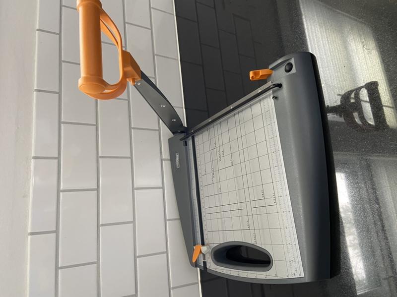 Deluxe Crafting Bypass Paper Trimmer (12