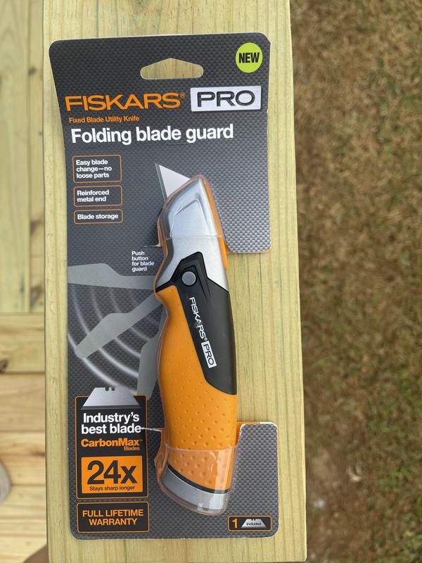 Fiskars PRO 2-Blade Retractable Utility Knife with On Tool Blade Storage