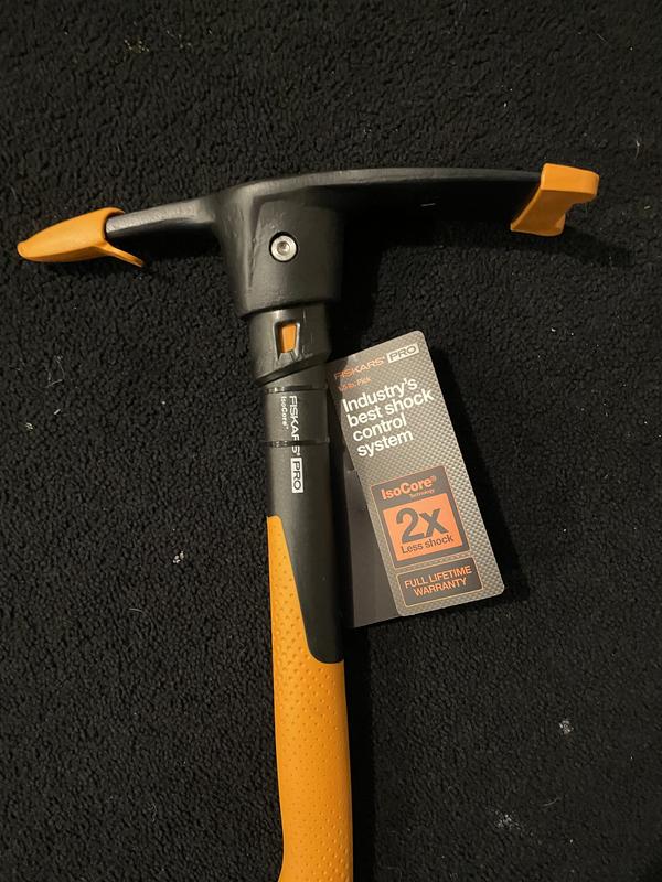 Fiskars 5-lb Composite-Handle Forged Steel Garden Pick in the Pickaxes &  Mattocks department at