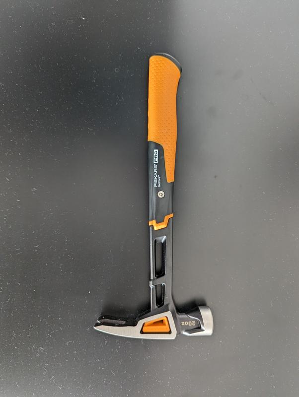 Fiskars® Pro IsoCore™ 20 oz General Use Hammer (13.5