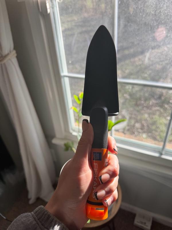 Fiskars 384230-1001 Ergo Scratch Tool Garden Transplanter Aluminum in ...