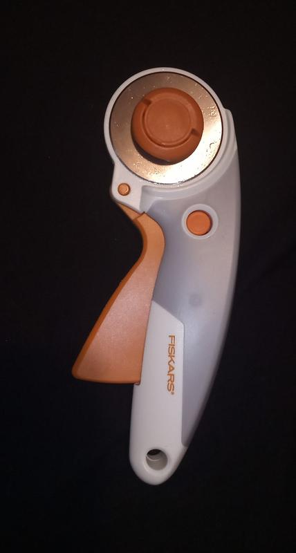 45mm Ergonomic Rotary Cutter – Freeman's Creative
