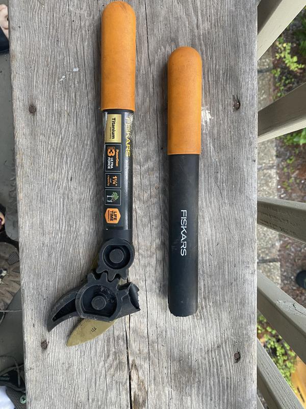 Lopper snapped apart