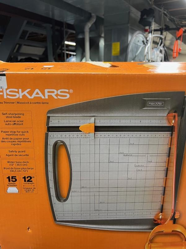 Deluxe Crafting Bypass Paper Trimmer (12