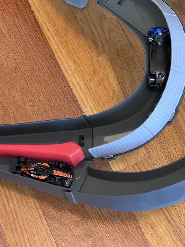 Customer photo for "Fun cars, but disappointing track"