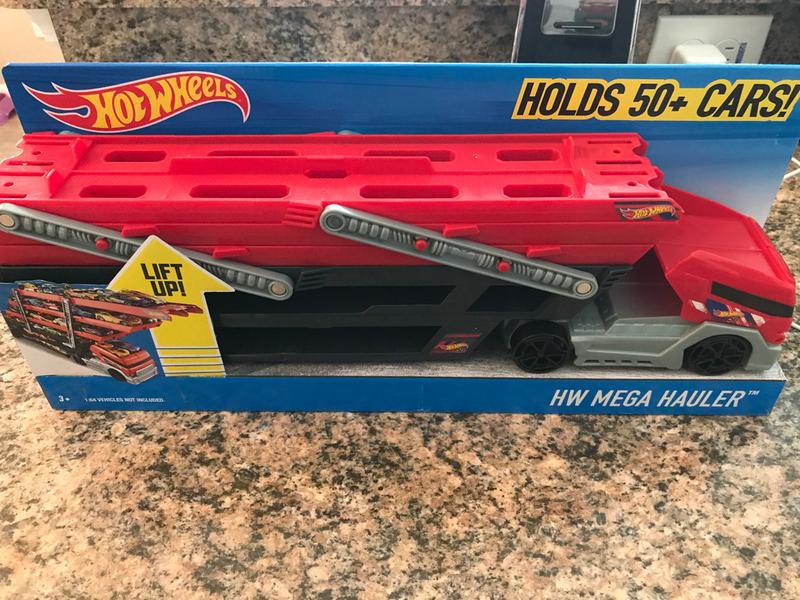 Hot Wheels Mega Hauler with 6 Expandable Levels, Stores up to 50 1