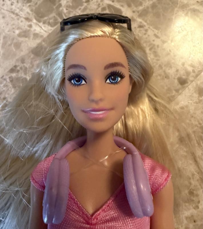 Customer photo for "Very cute Barbie and Travel set"
