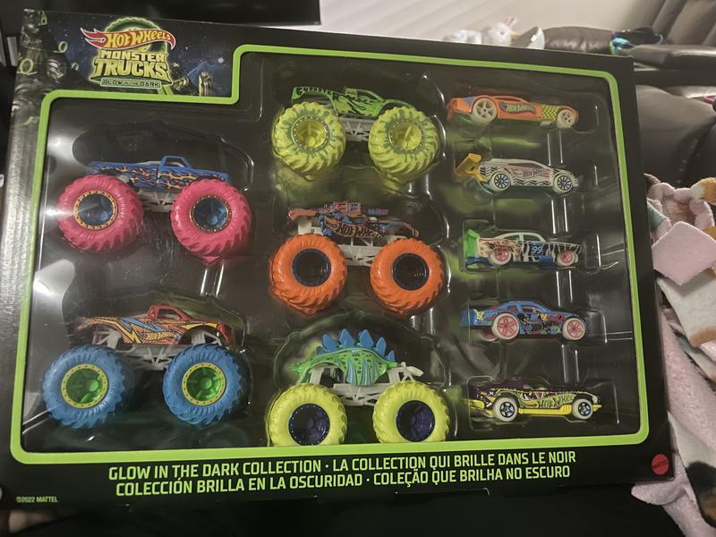 Hot Wheels Monster Trucks Glow In The Dark Collection 