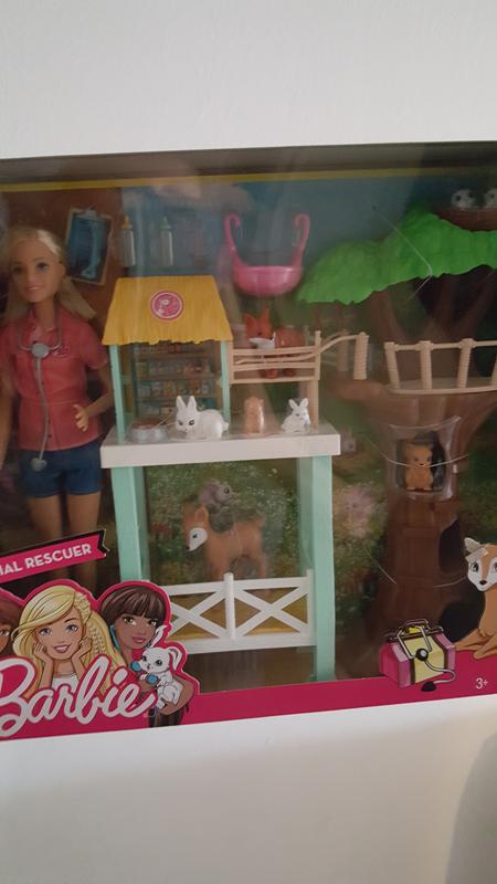 Barbie animal rescuer discount doll & playset