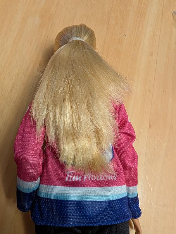 Choppy hair, this is straight out of the box