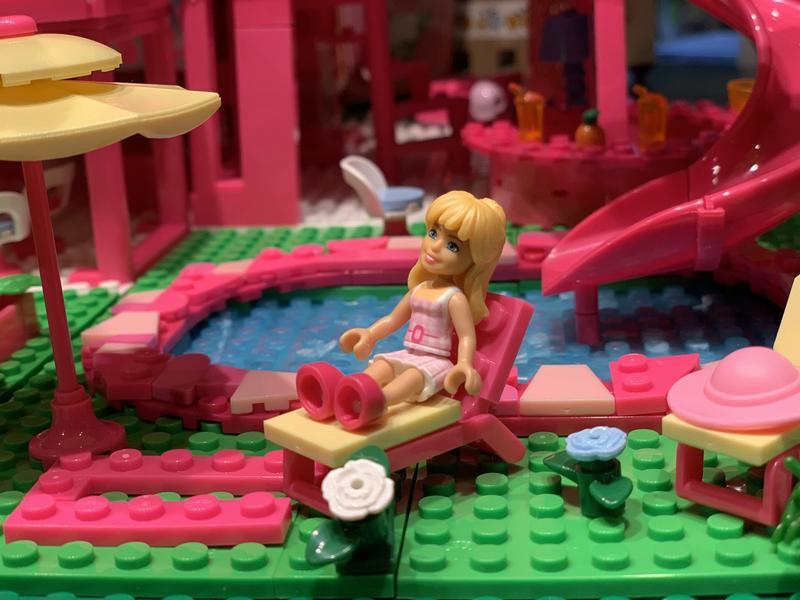 Barbie discount lego pool